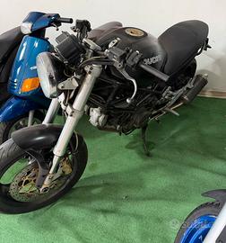 DUCATI 600 nera