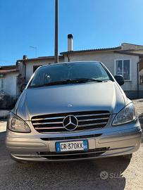 Mercedes vito  115CDI  extralong vetrato del 2004 