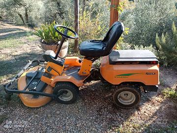 Trattorino rasaerba Stiga - 16 CV - Bicilindrico