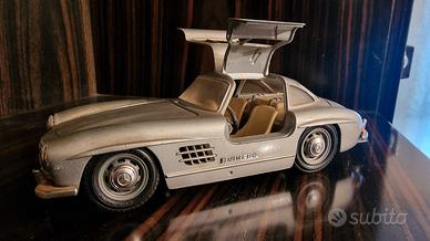Auto Modellino Mercedes