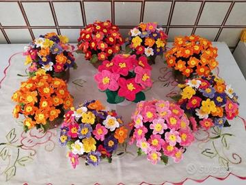 Vasetto con fiori vari tipi a scelta ad uncinetto