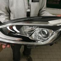 Faro Ford Fiesta Active sinistro 2018