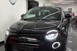 Fiat 500 500e Berlina 42 kWh La Prima