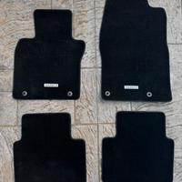 OEM Mazda 3 2019> Tappetini Luxury Placca Metallo