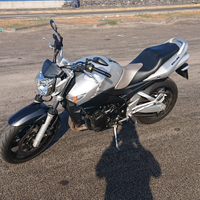 Suzuki gsr 600