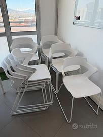 SEDIE DESIGN MODERNE IMPILABILI – PARI AL NUOVO