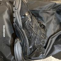 Balenciaga Runner black