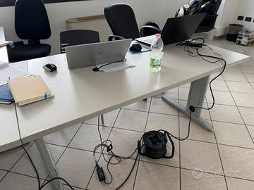 Scrivania 140x80 color grigio chiaro