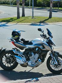 MV AGUSTA STRADALE 800 COME NUOVA 