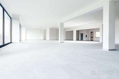 Ufficio 400 mq uscita caserta nord con parcheggio
