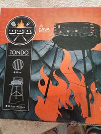 Barbecue tondo a carbonella 