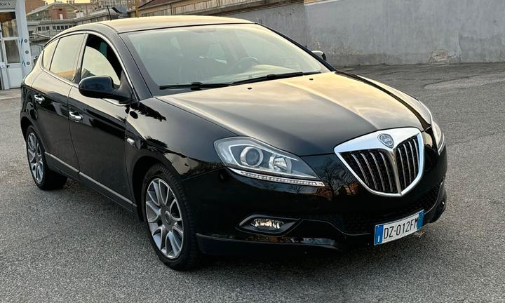 Lancia DELTA 1.6 Diesel con il Cambio Automatico