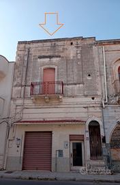 Appartamento primo piano con terrazzino