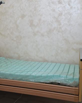 Letto elettrico per disabili/anziani