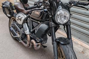Ducati Scrambler 800 Café Racer