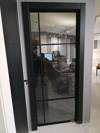 Porta in vetro 80x210 telaio nero vetro grey trasp