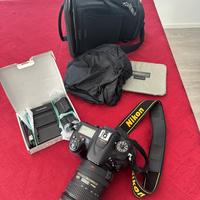 Nikon Reflex D7100 + obiettivo Nikkor 18-200mm