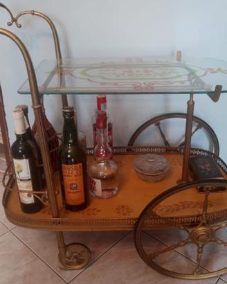 carrello con vetro dipinto a mano