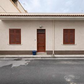 Casa singola con area libera sovrastante