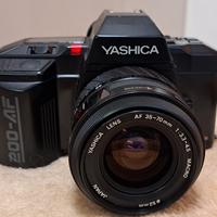 Fotocamera reflex pellicola Yashica 200 AF
