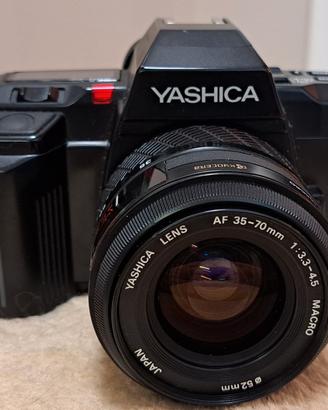 Fotocamera reflex pellicola Yashica 200 AF