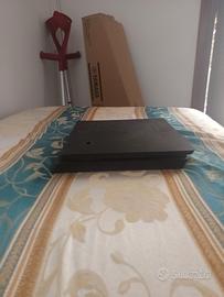 play 4 slim usata solo un paio di volte