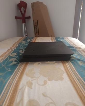 play 4 slim usata solo un paio di volte
