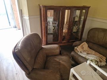 vetrina e buffet chippendale 