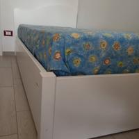 Letto singolo + scrivania laccatura bianca opaca