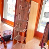 mobiletto in ferro con ripiani vetro di Cantori