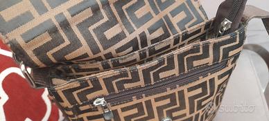 borsello molto comodo  unisex