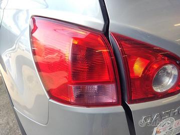 Fanale posteriore sx NISSAN QASHQAI 2009