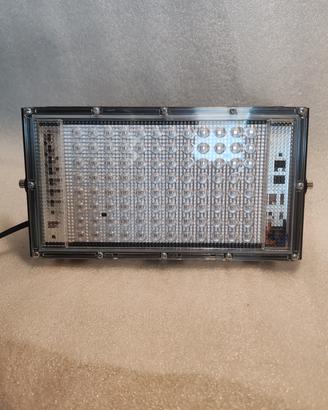 faretto led 100 W , nuovo.