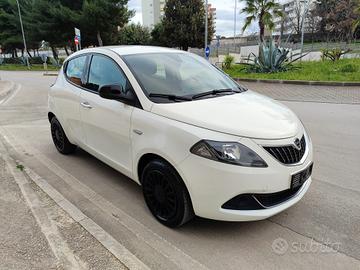 Lancia Ypsilon 1.0 FireFly SILVER 70CV