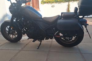 moto Honda rebel + 500