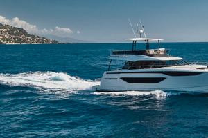 PRESTIGE YACHT M48