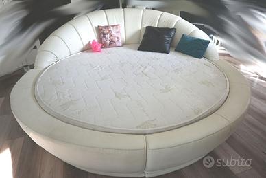 Letto rotondo in vera pelle bianco