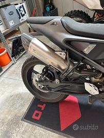 Scarico husqvarna svartpilen 801