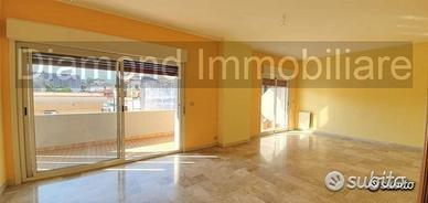 Appartamento 5,5 vani con terrazza e garage Giarre