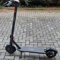 MONOPATTINO ELETTRICO M12 E-SCOOTER 8,5 INCH 25KM