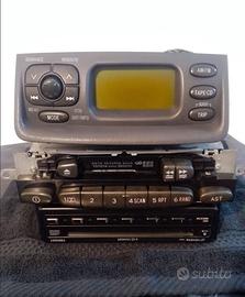 Lettore CD da sei con Autoradio e comandi