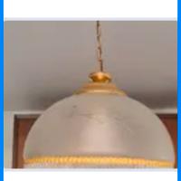 lampadario dorato in vetro