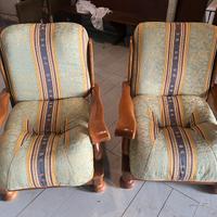 Coppia di poltrone piu divano