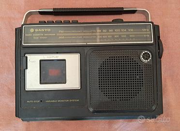 Sanyo radio cassette recorder model M2560F