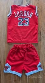 Completo Jordan Bulls 23 bambino tg.6 rosso
