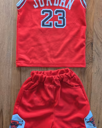 Completo Jordan Bulls 23 bambino tg.6 rosso