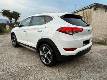 Hyundai Tucson 1.7 CRDi DCT XPossible
