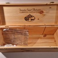 Scatola in legno porta bottiglia di vino vuota