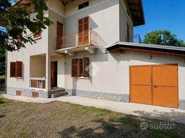 CASA INDIPENDENTE A LESSONA