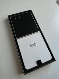 Samsung Galaxy Z Flip 8 256 GB con 12 GB RAM.